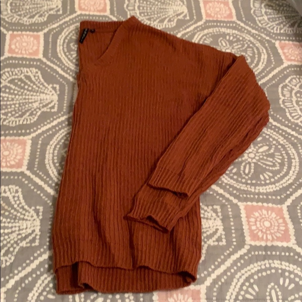 Sweater - Picture 2 of 4